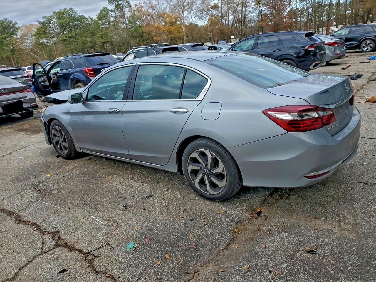 2017 HONDA ACCORD EXL photo 2