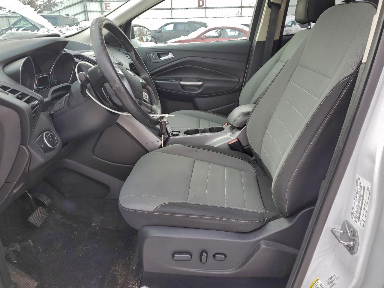 2016 FORD ESCAPE SE photo 7