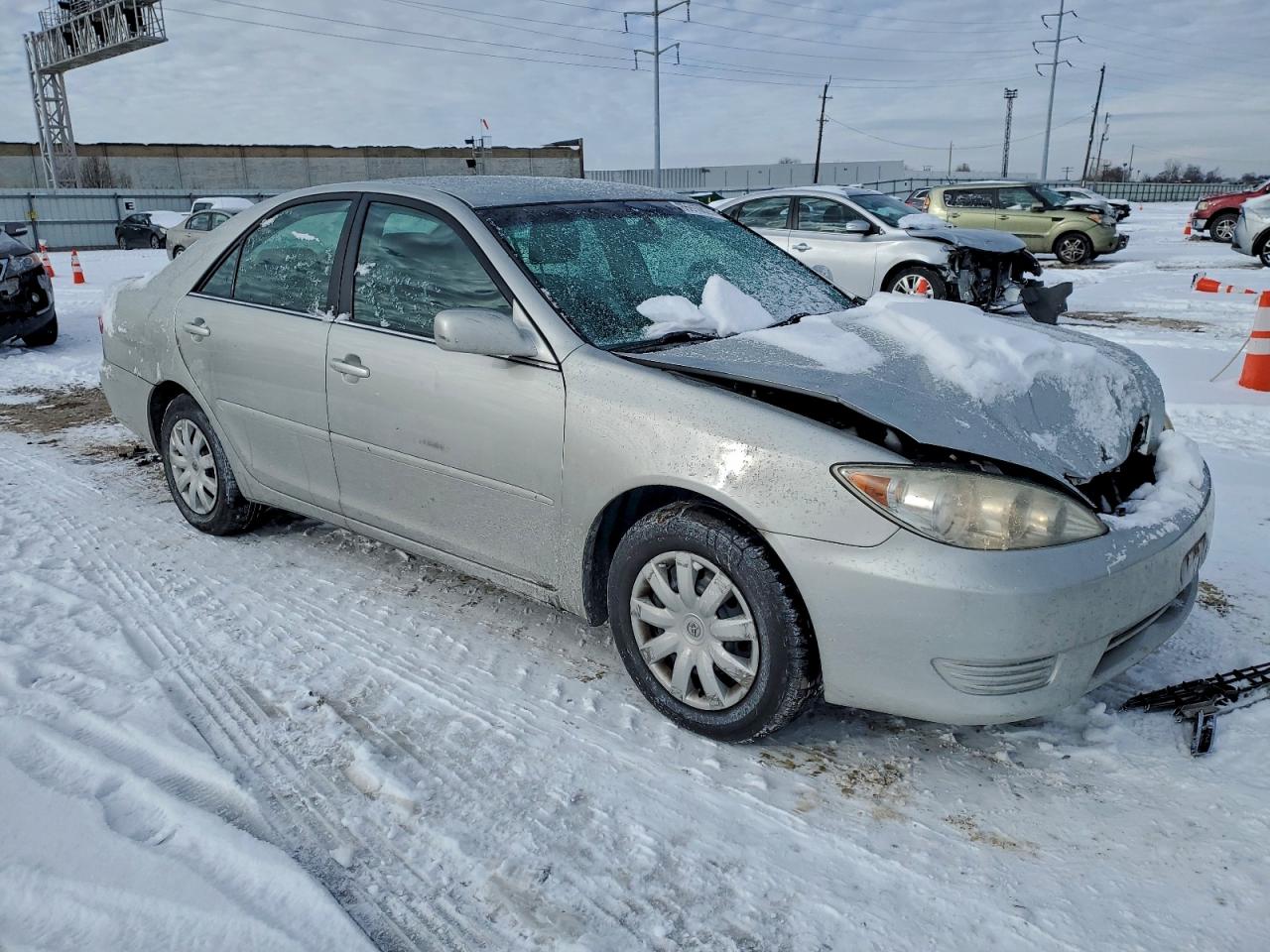 2006 TOYOTA CAMRY LE photo 4