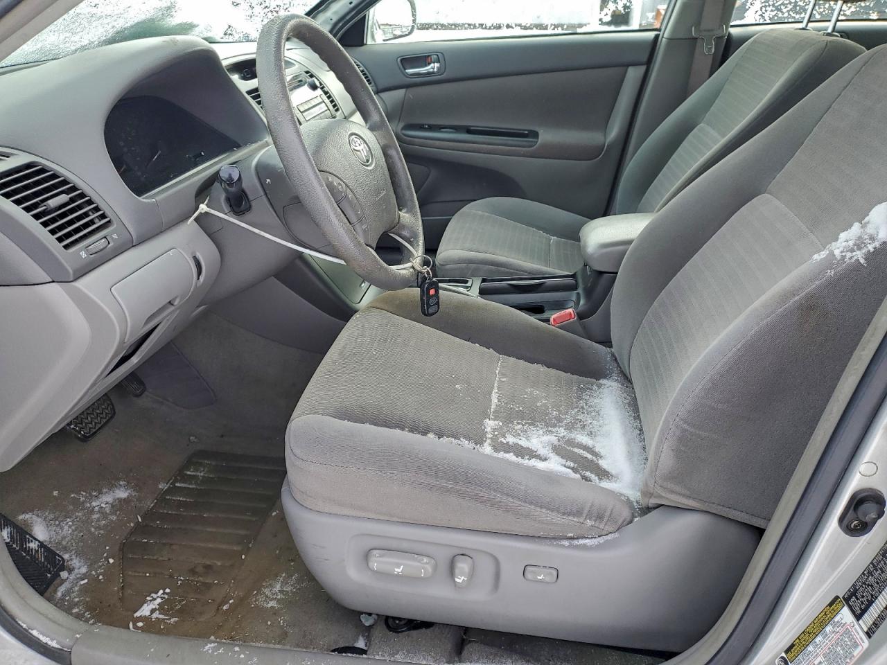 2006 TOYOTA CAMRY LE photo 7