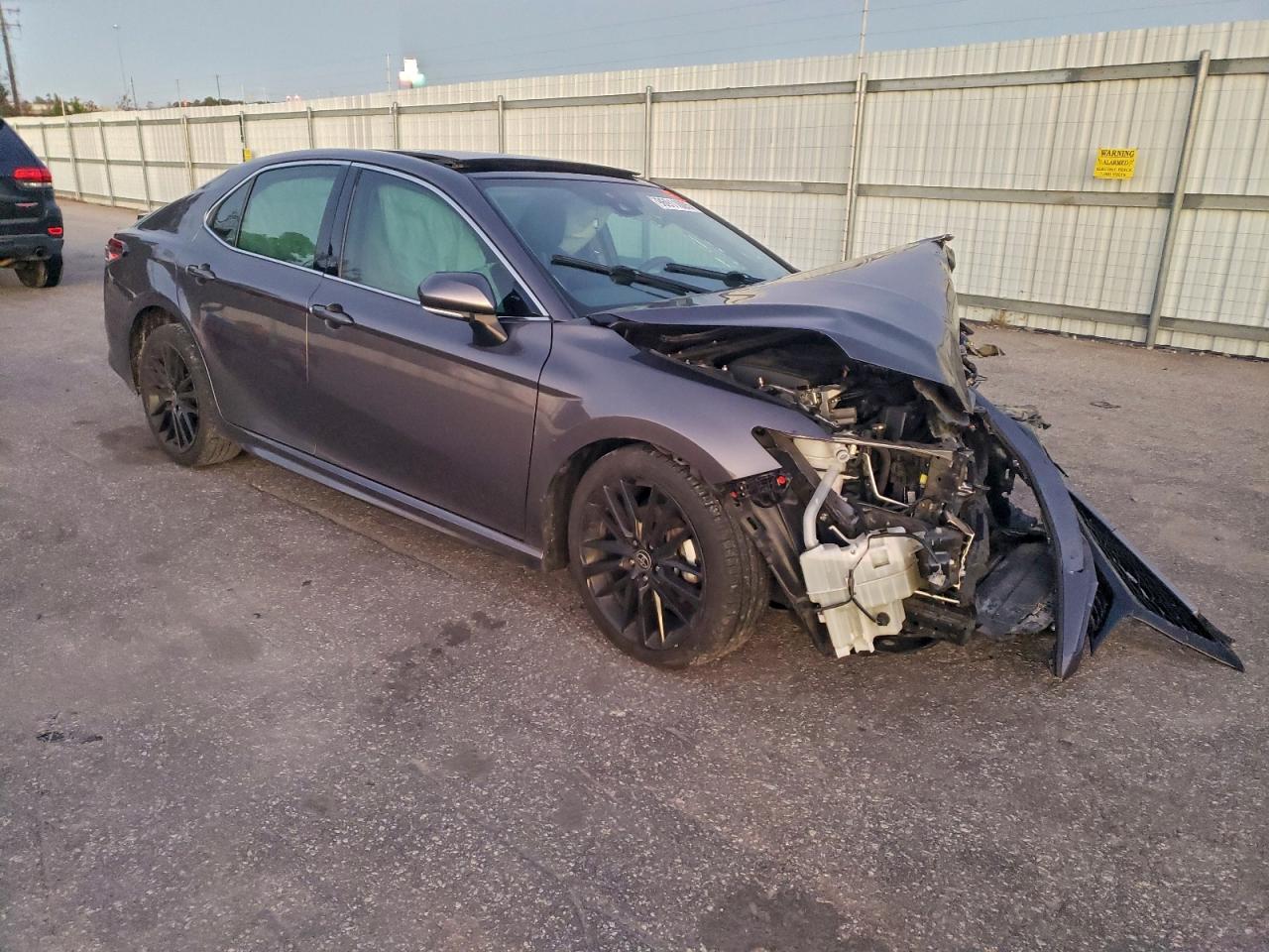 2021 TOYOTA CAMRY XSE photo 4