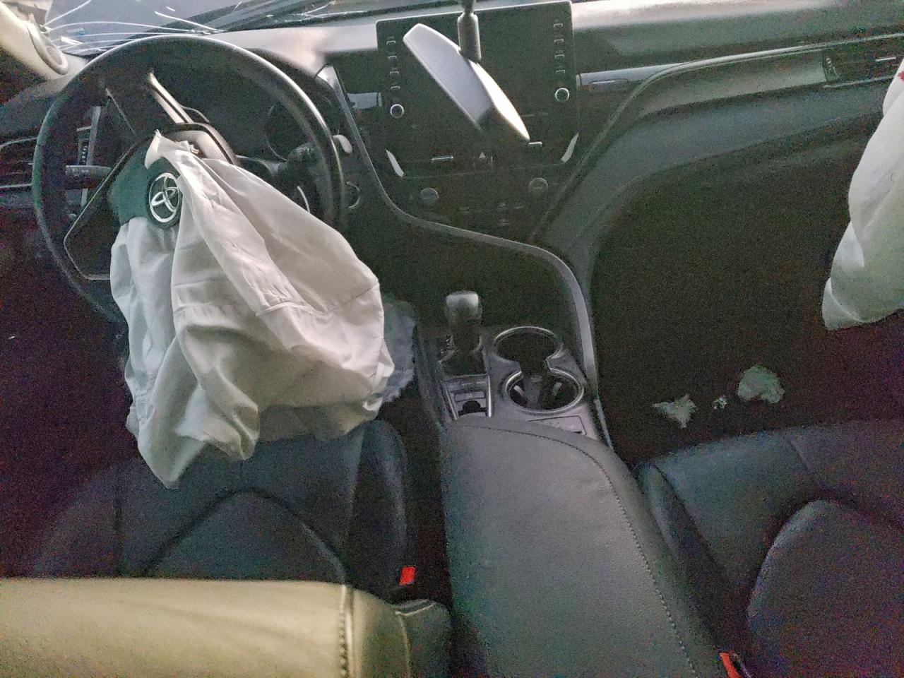 2021 TOYOTA CAMRY XSE photo 8