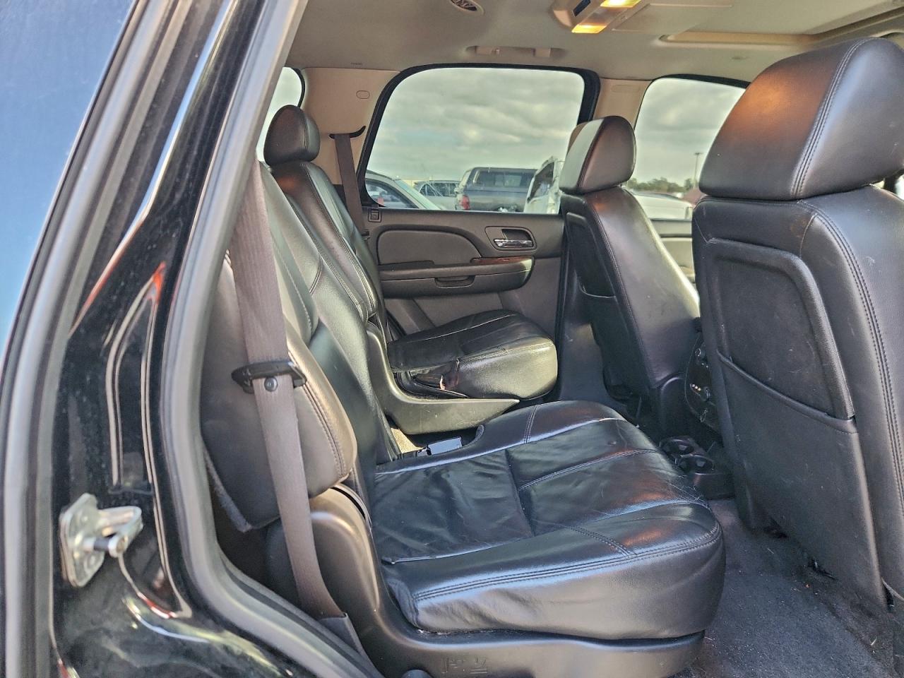 2008 CHEVROLET TAHOE C1500 photo 11