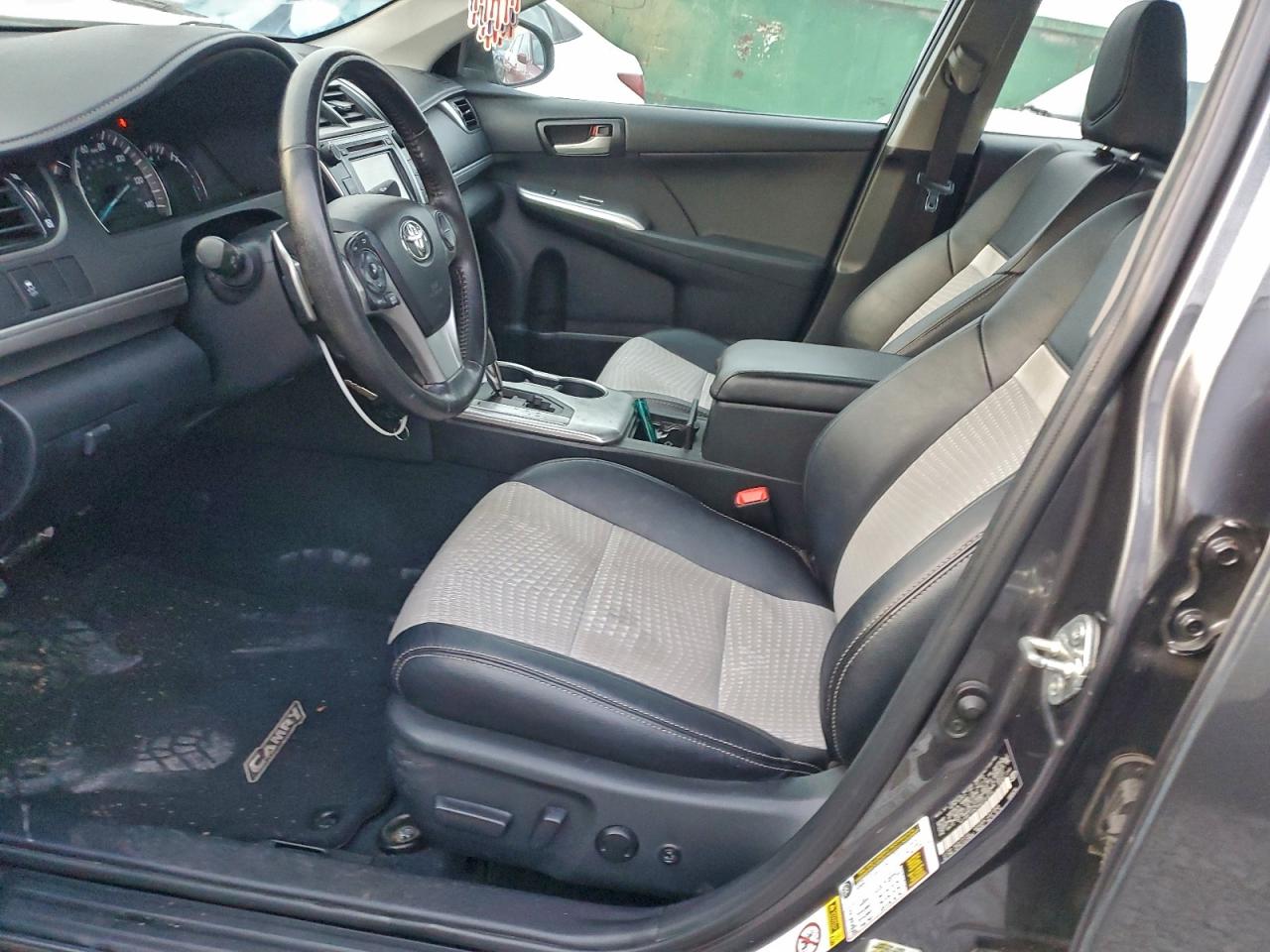 2013 TOYOTA CAMRY L photo 7