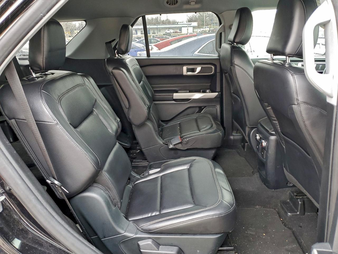2021 FORD EXPLORER XLT photo 11