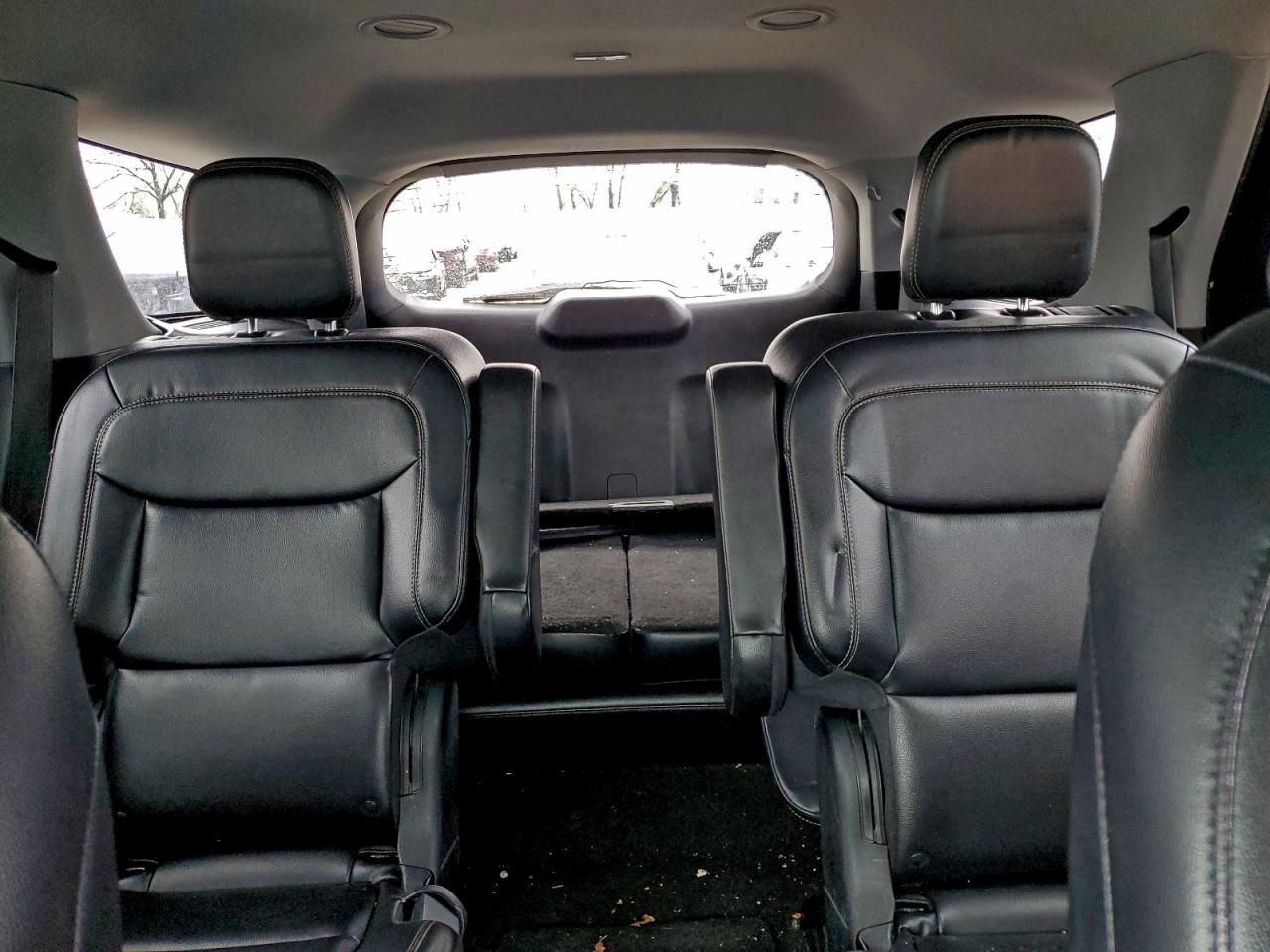 2021 FORD EXPLORER XLT photo 10
