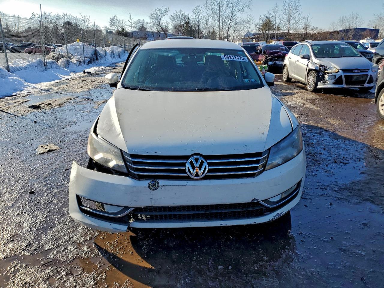 2015 VOLKSWAGEN PASSAT S photo 5