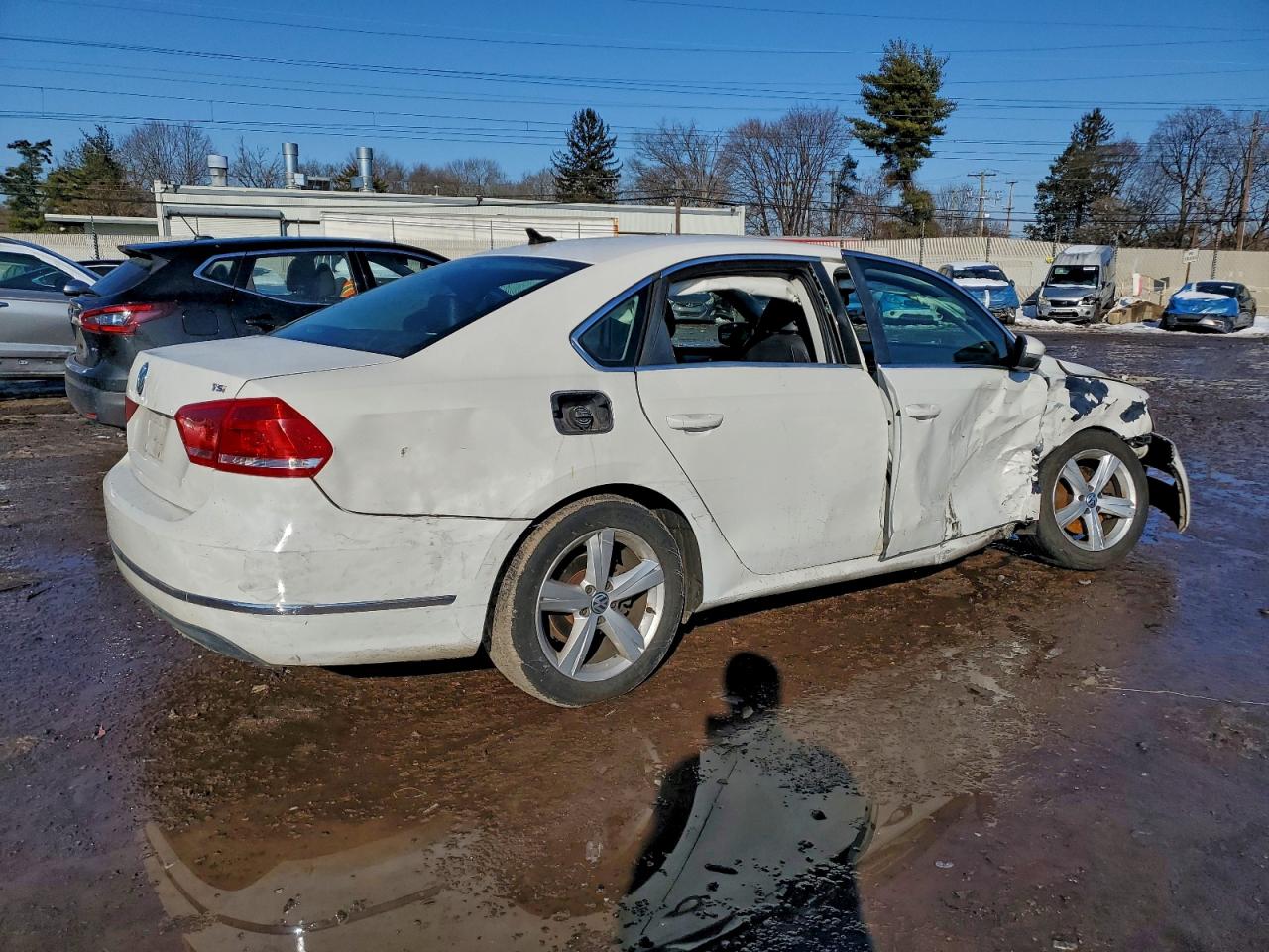 2015 VOLKSWAGEN PASSAT S photo 3