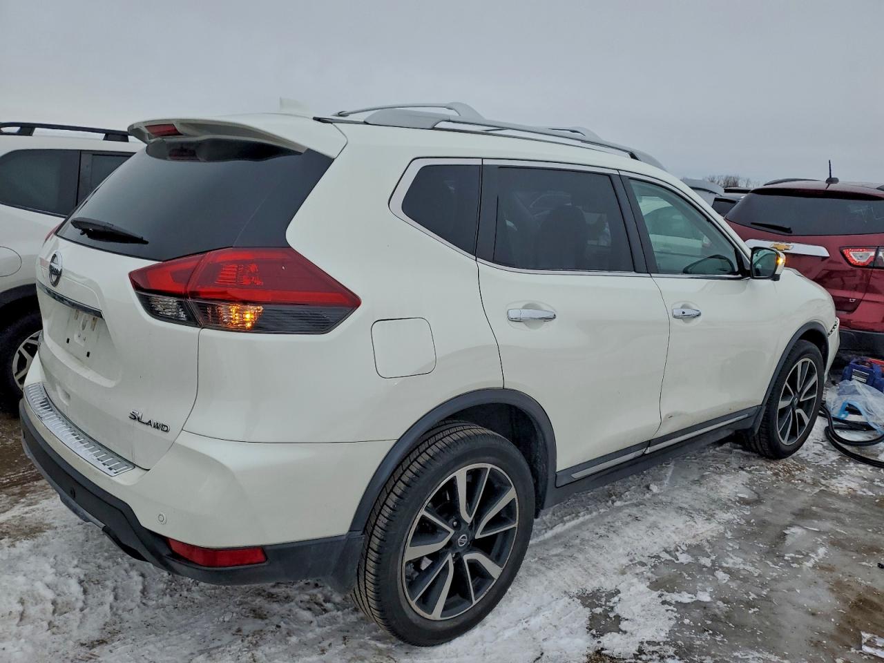 2020 NISSAN ROGUE S photo 3