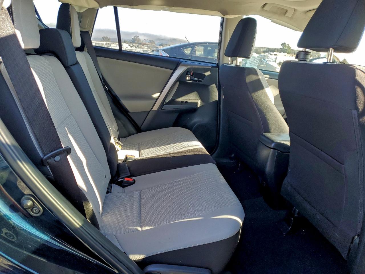 2018 TOYOTA RAV4 ADVENTURE photo 11