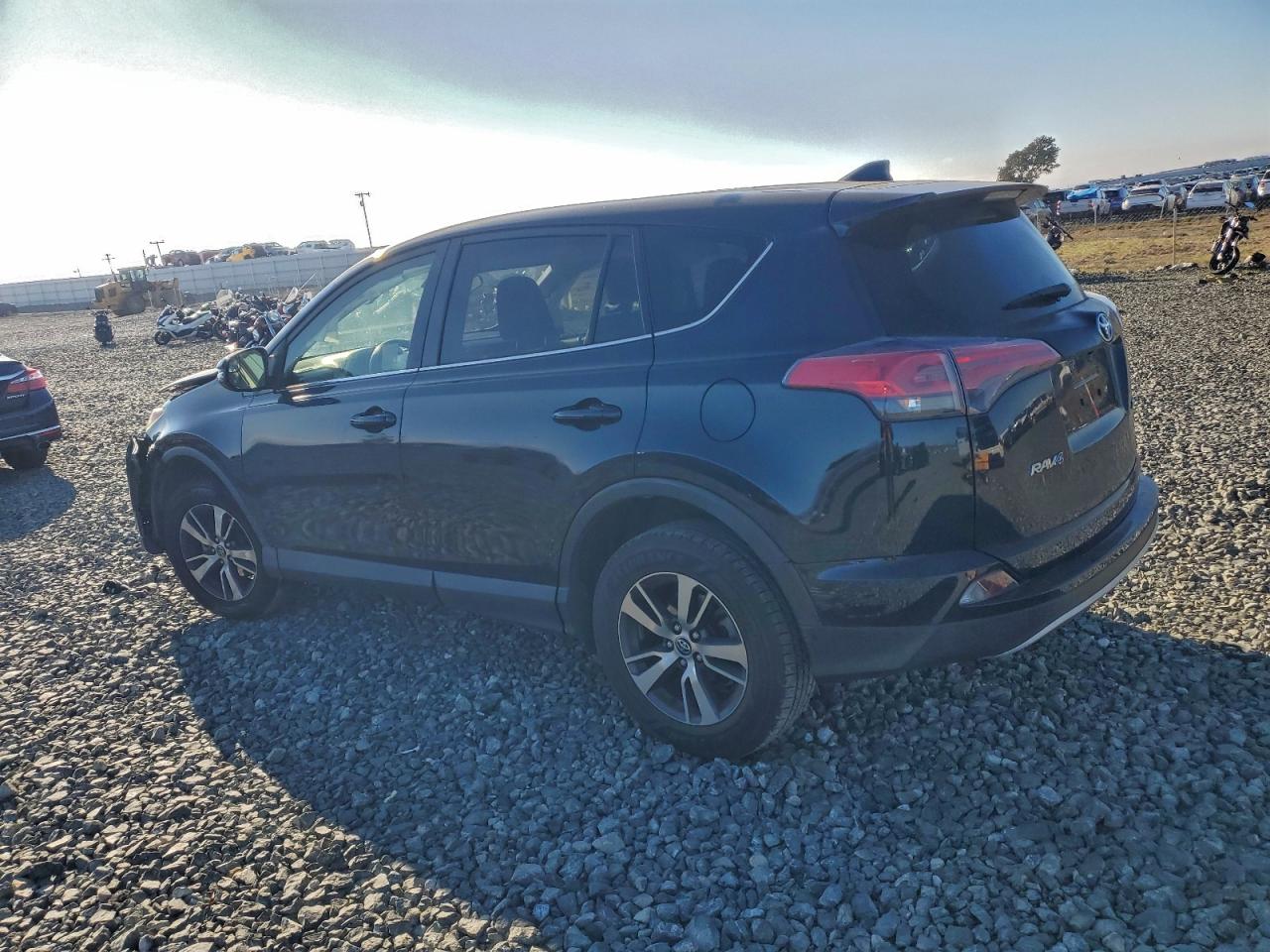 2018 TOYOTA RAV4 ADVENTURE photo 2
