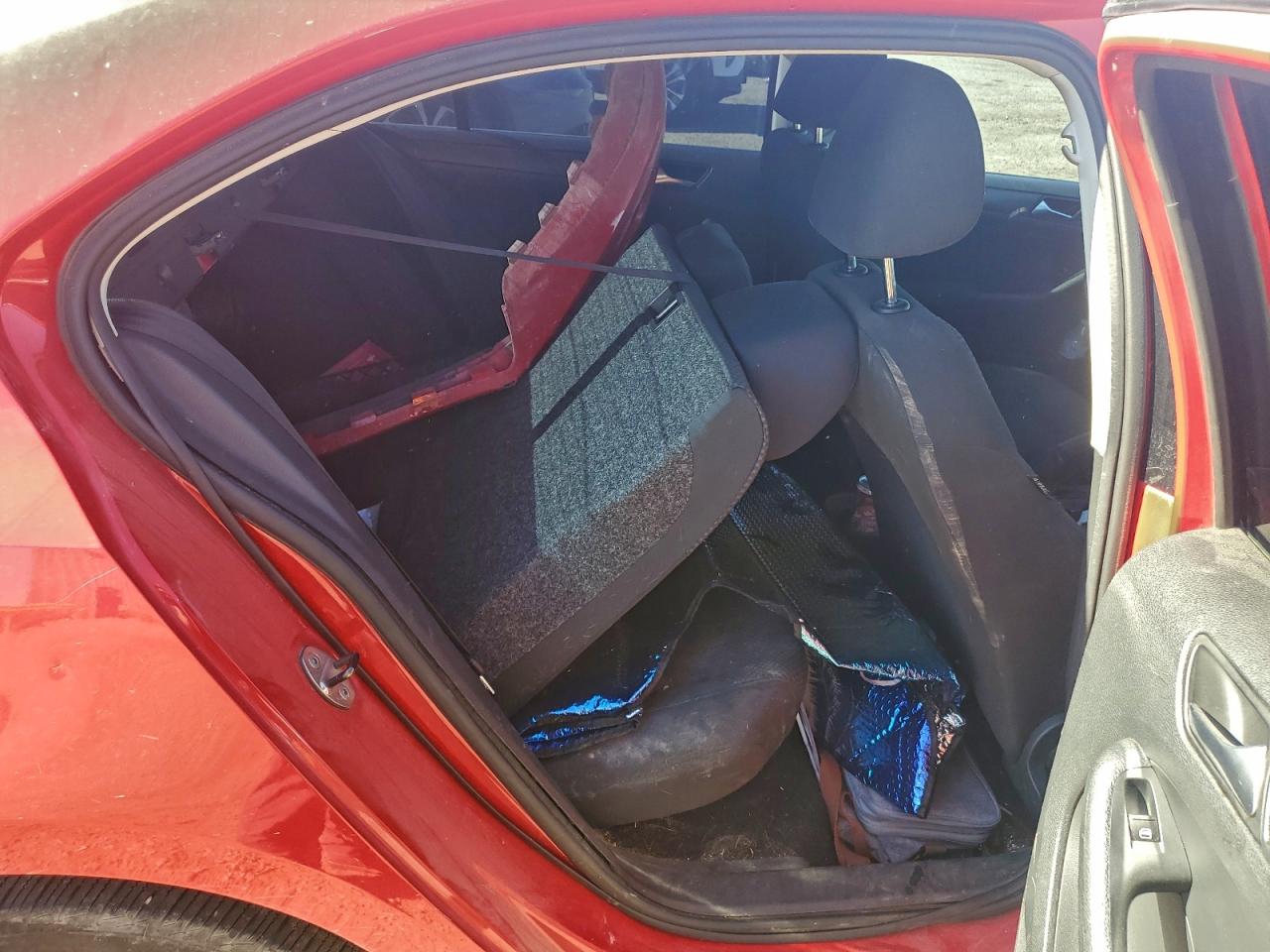 2012 VOLKSWAGEN JETTA BASE photo 10