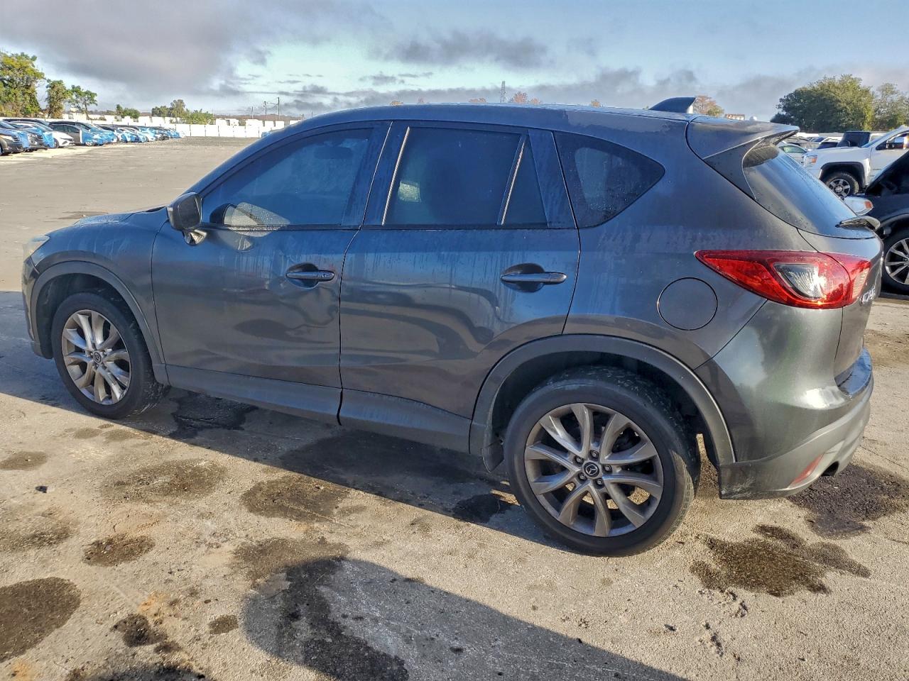 2015 MAZDA CX-5 GT photo 2
