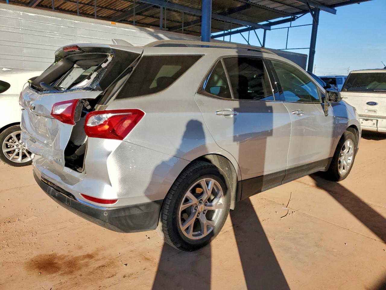 2020 CHEVROLET EQUINOX PREMIER photo 3