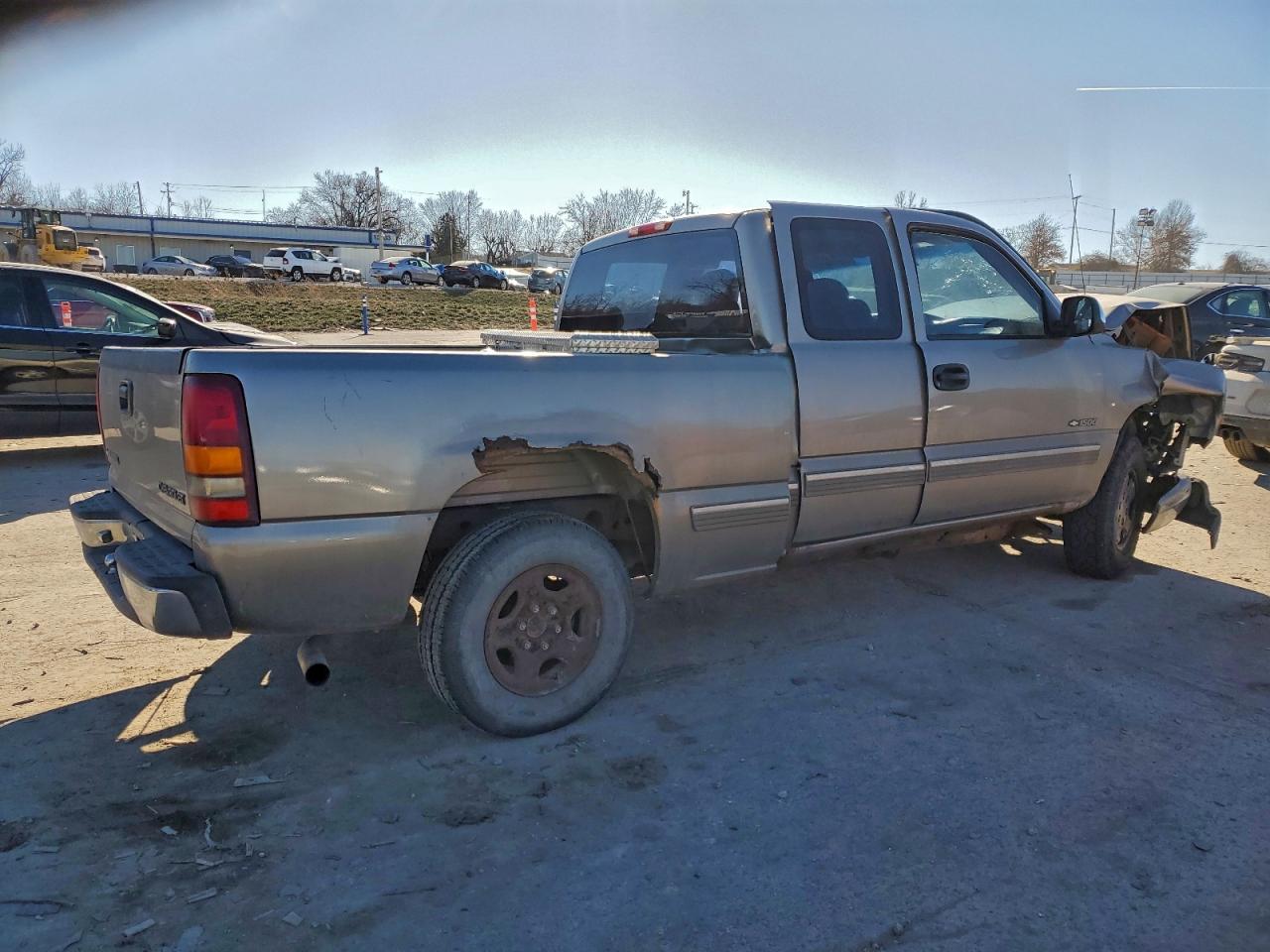 2002 CHEVROLET SILVERADO C1500 photo 3