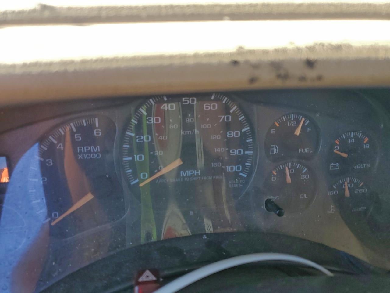 2002 CHEVROLET SILVERADO C1500 photo 9