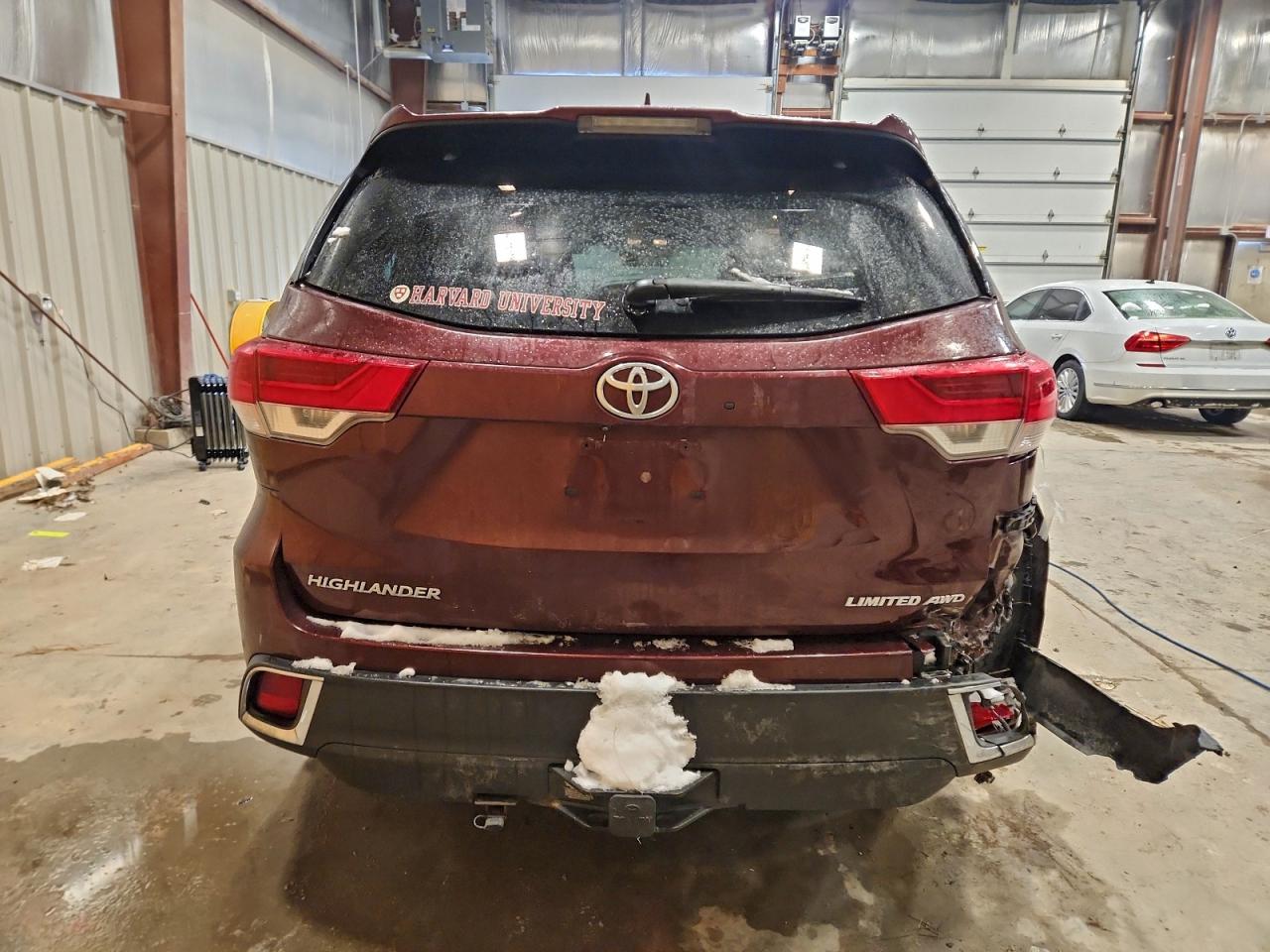 2018 TOYOTA HIGHLANDER LIMITED photo 6