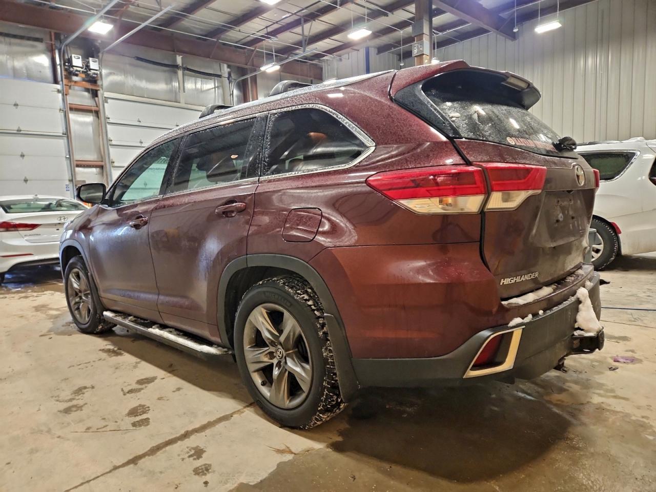 2018 TOYOTA HIGHLANDER LIMITED photo 2