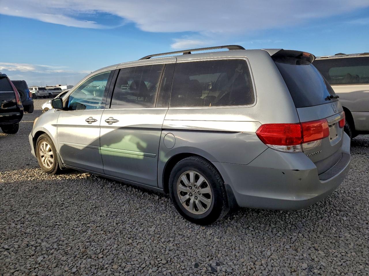 2010 HONDA ODYSSEY EXL photo 2