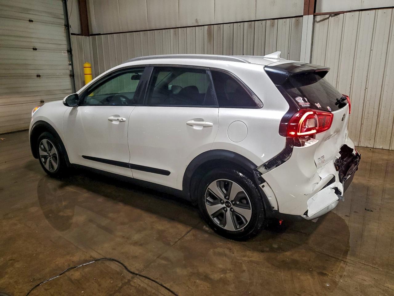 2017 KIA NIRO EX photo 3