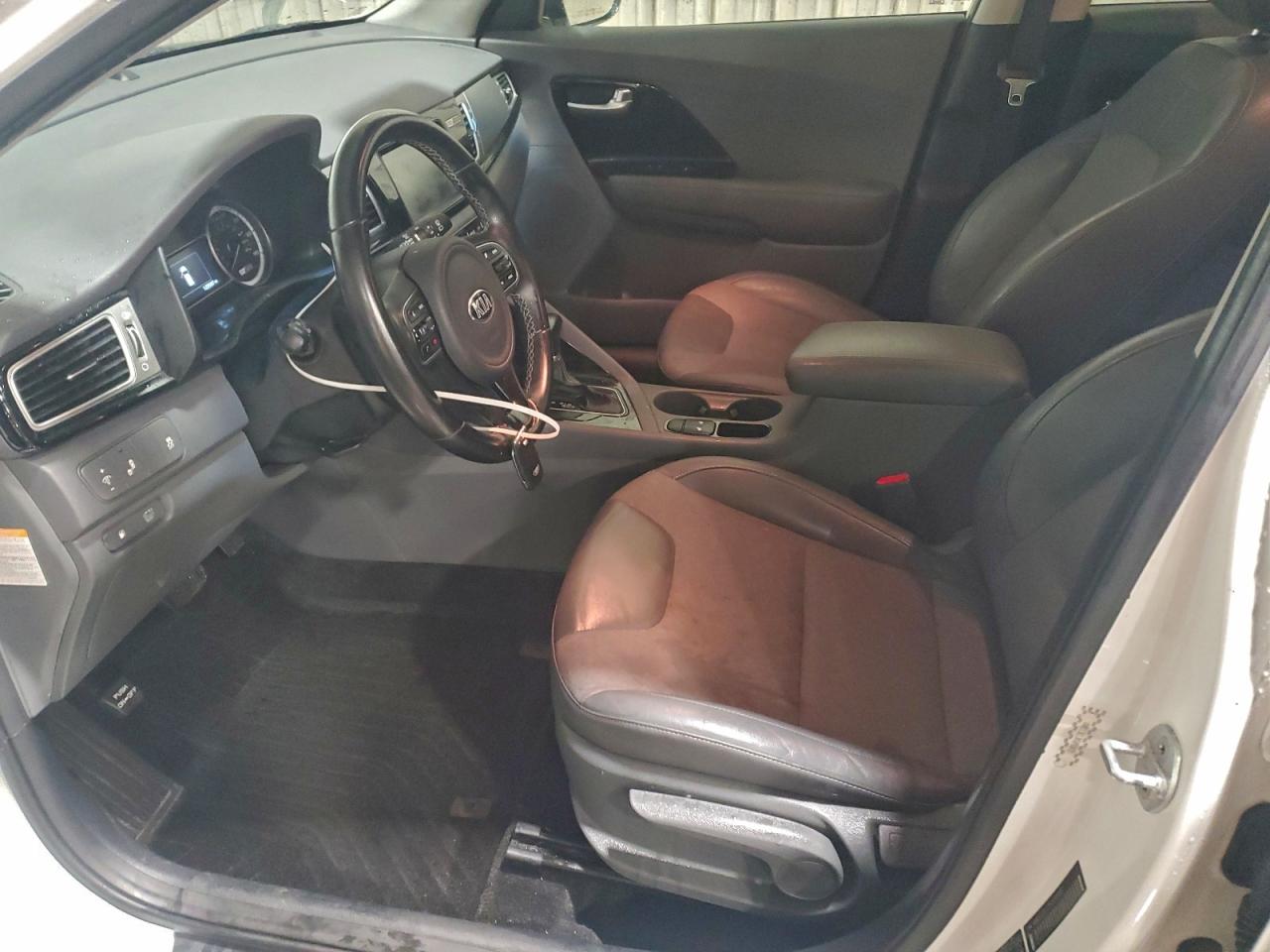 2017 KIA NIRO EX photo 13