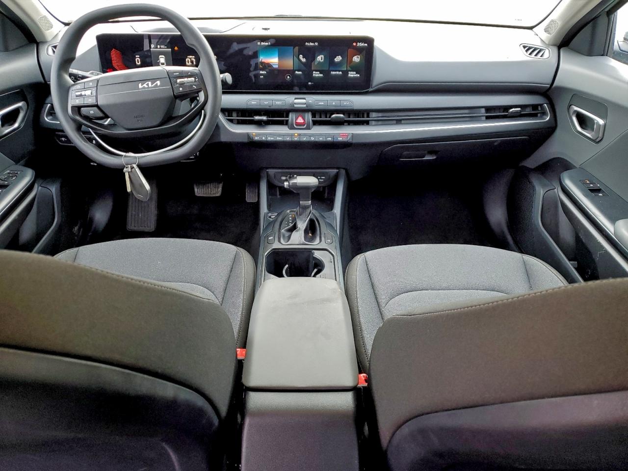 2025 KIA K4 LX photo 8