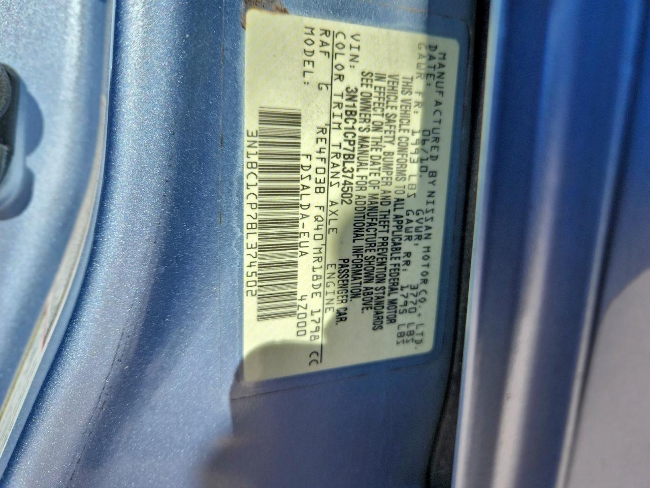 2011 NISSAN VERSA S photo 12