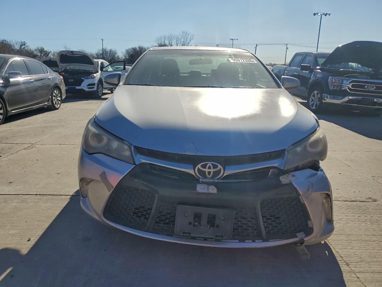 2017 TOYOTA CAMRY LE photo 5