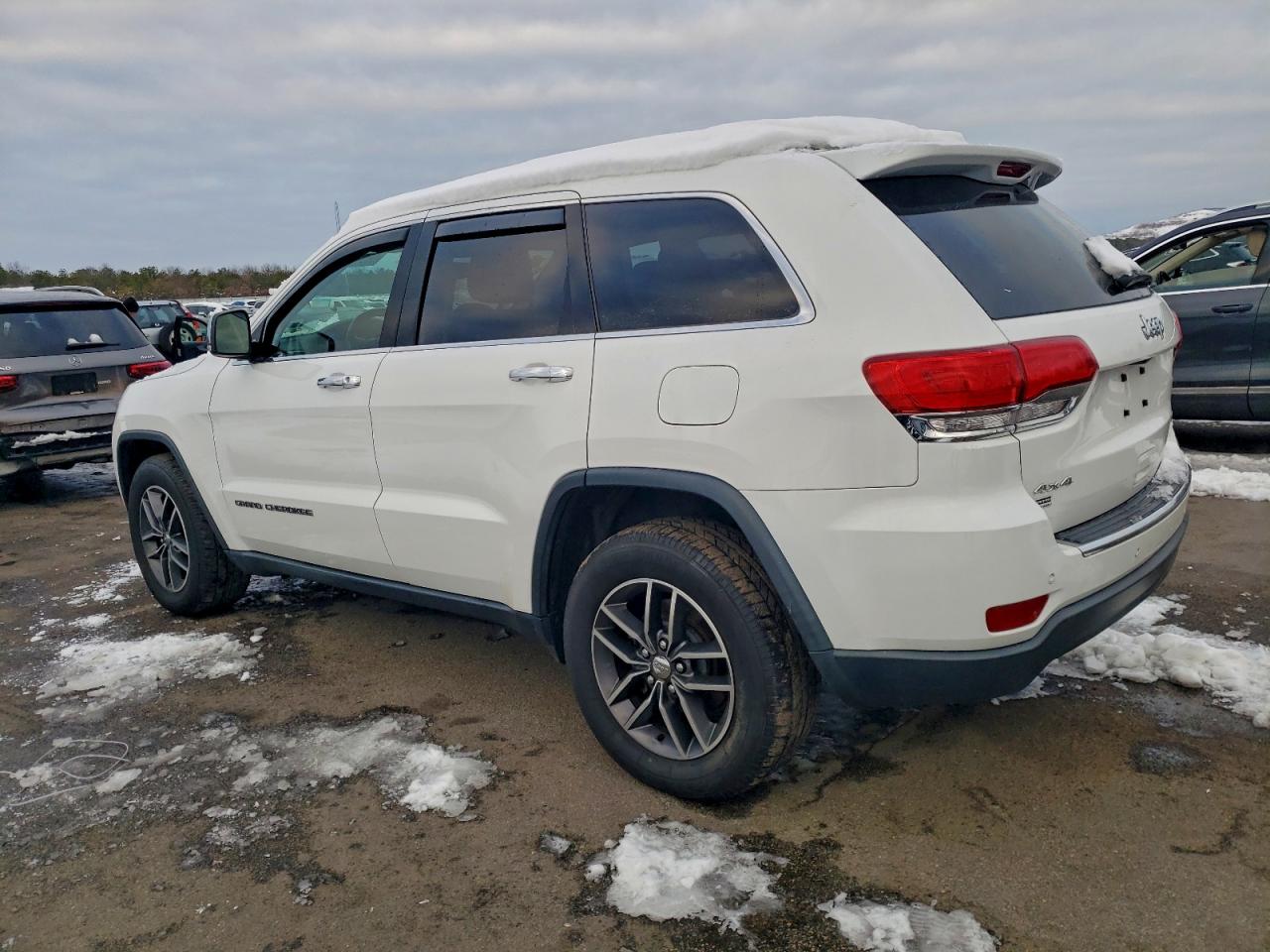 2018 JEEP GRAND CHEROKEE LIMITED photo 2