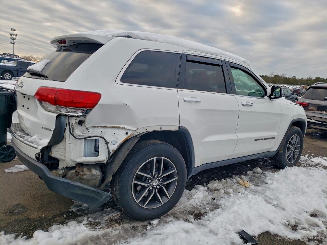 2018 JEEP GRAND CHEROKEE LIMITED photo 3