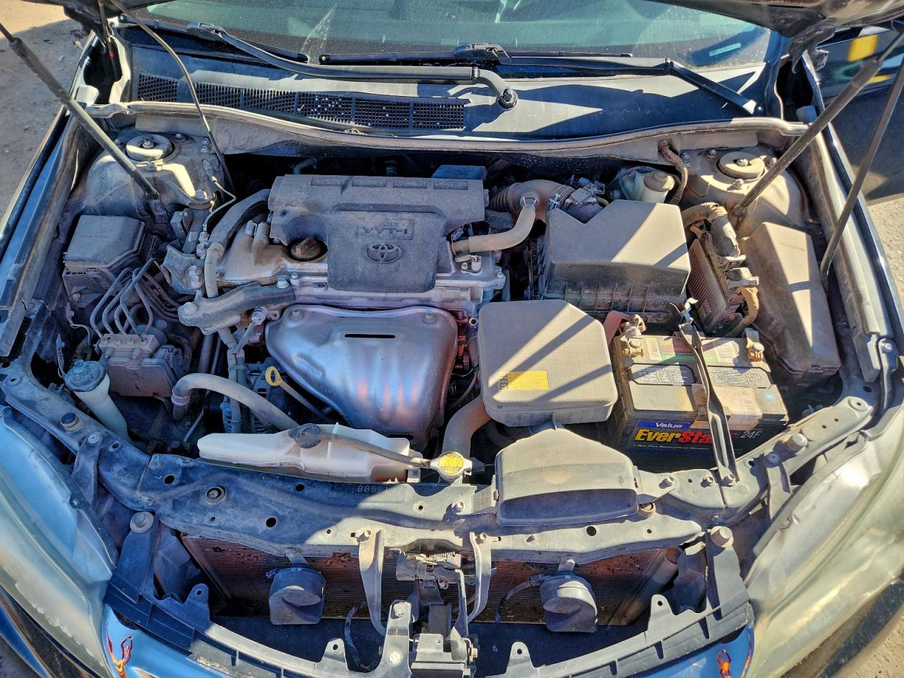 2015 TOYOTA CAMRY LE photo 11