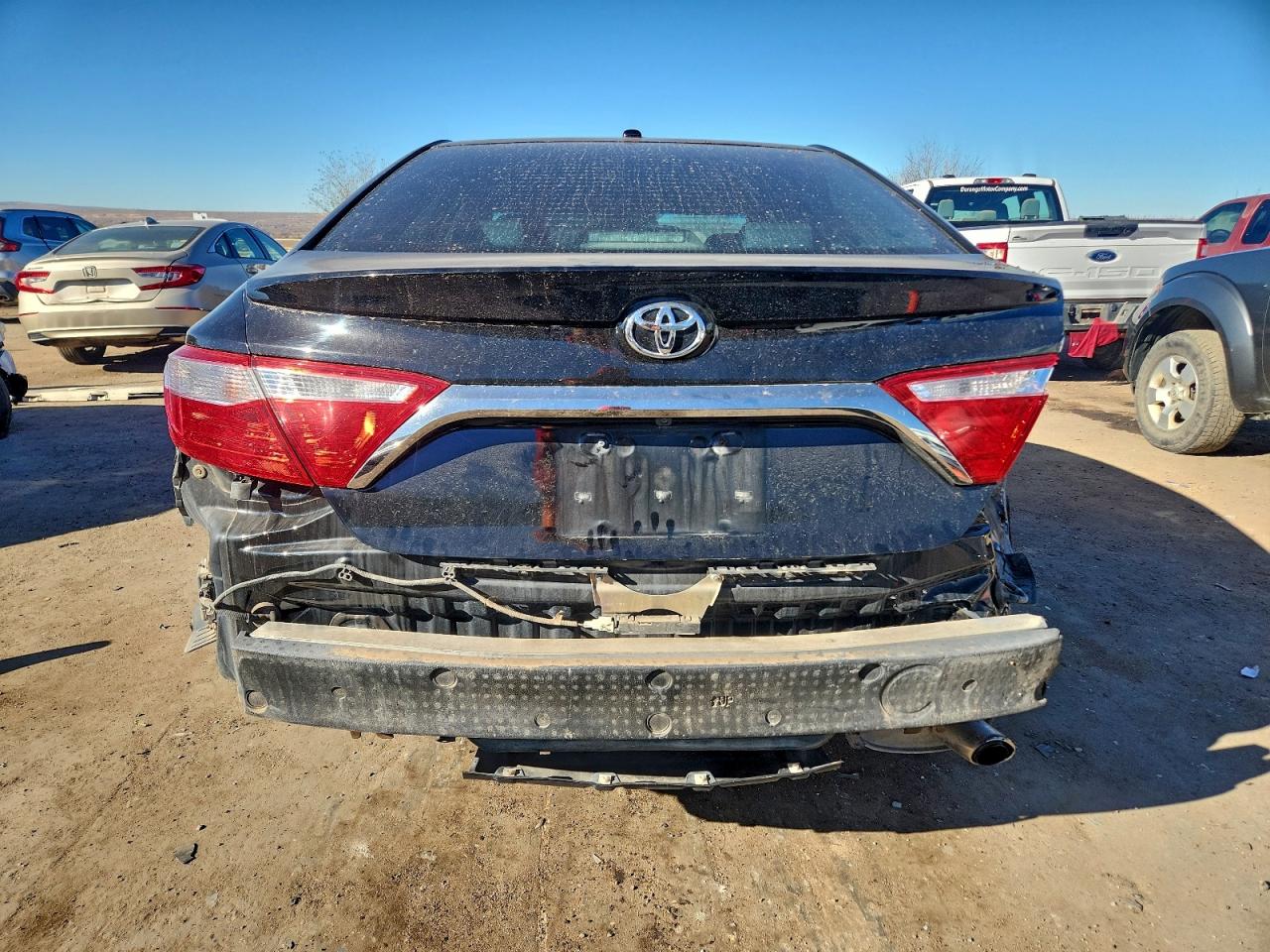 2015 TOYOTA CAMRY LE photo 6