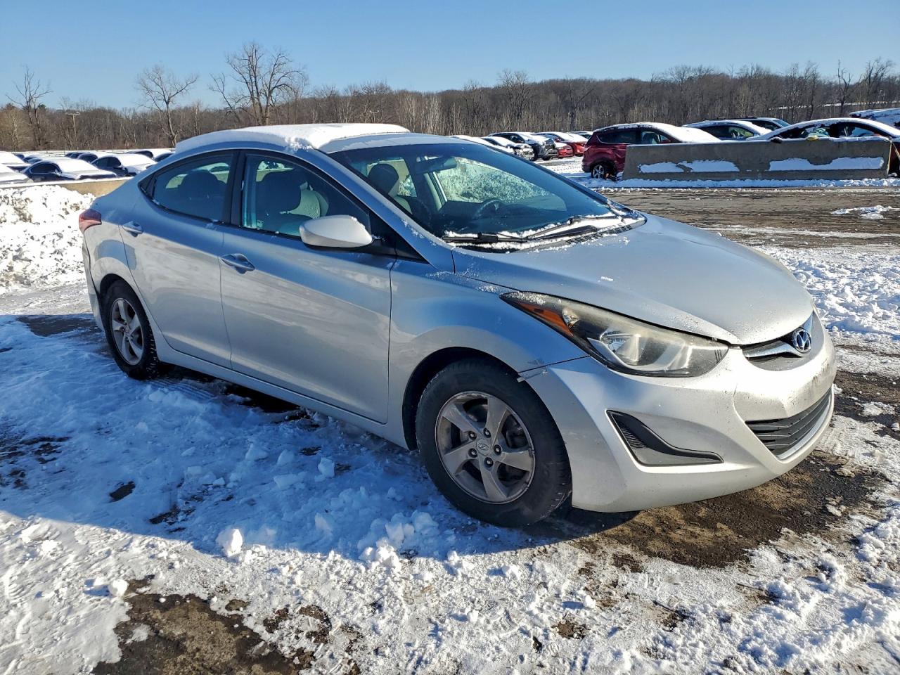 2015 HYUNDAI ELANTRA SE photo 4