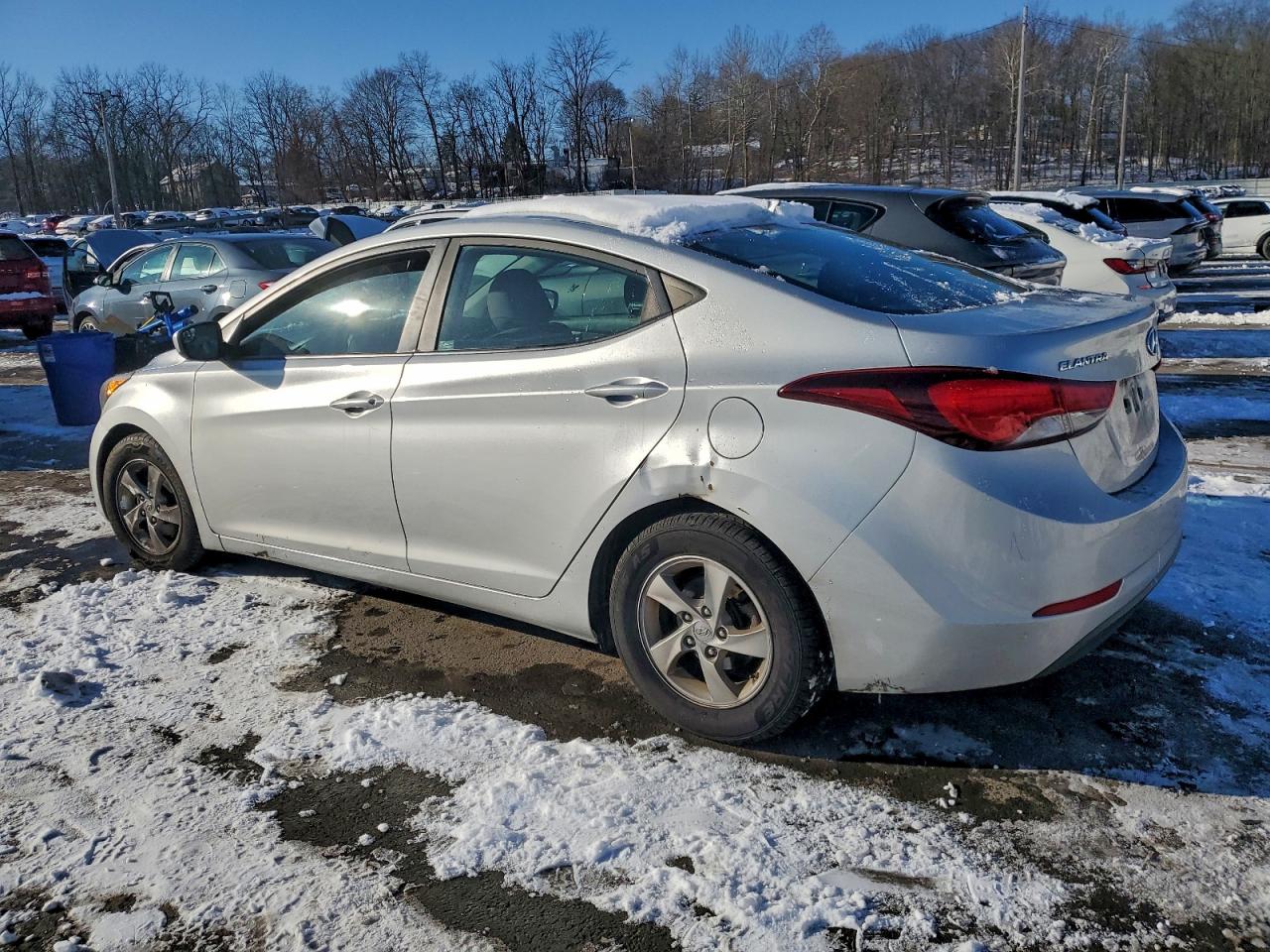 2015 HYUNDAI ELANTRA SE photo 2