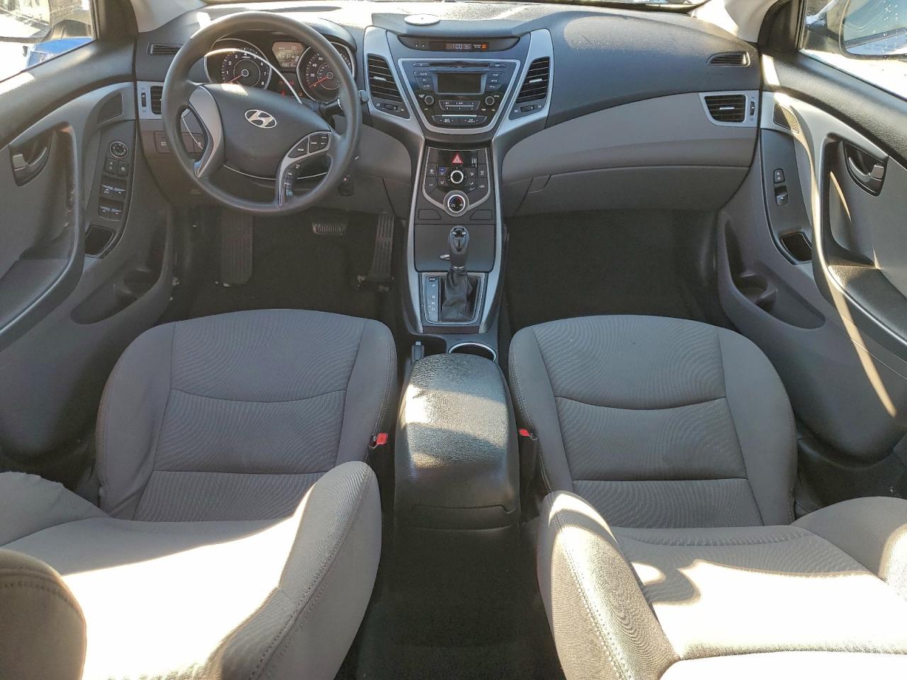 2015 HYUNDAI ELANTRA SE photo 8
