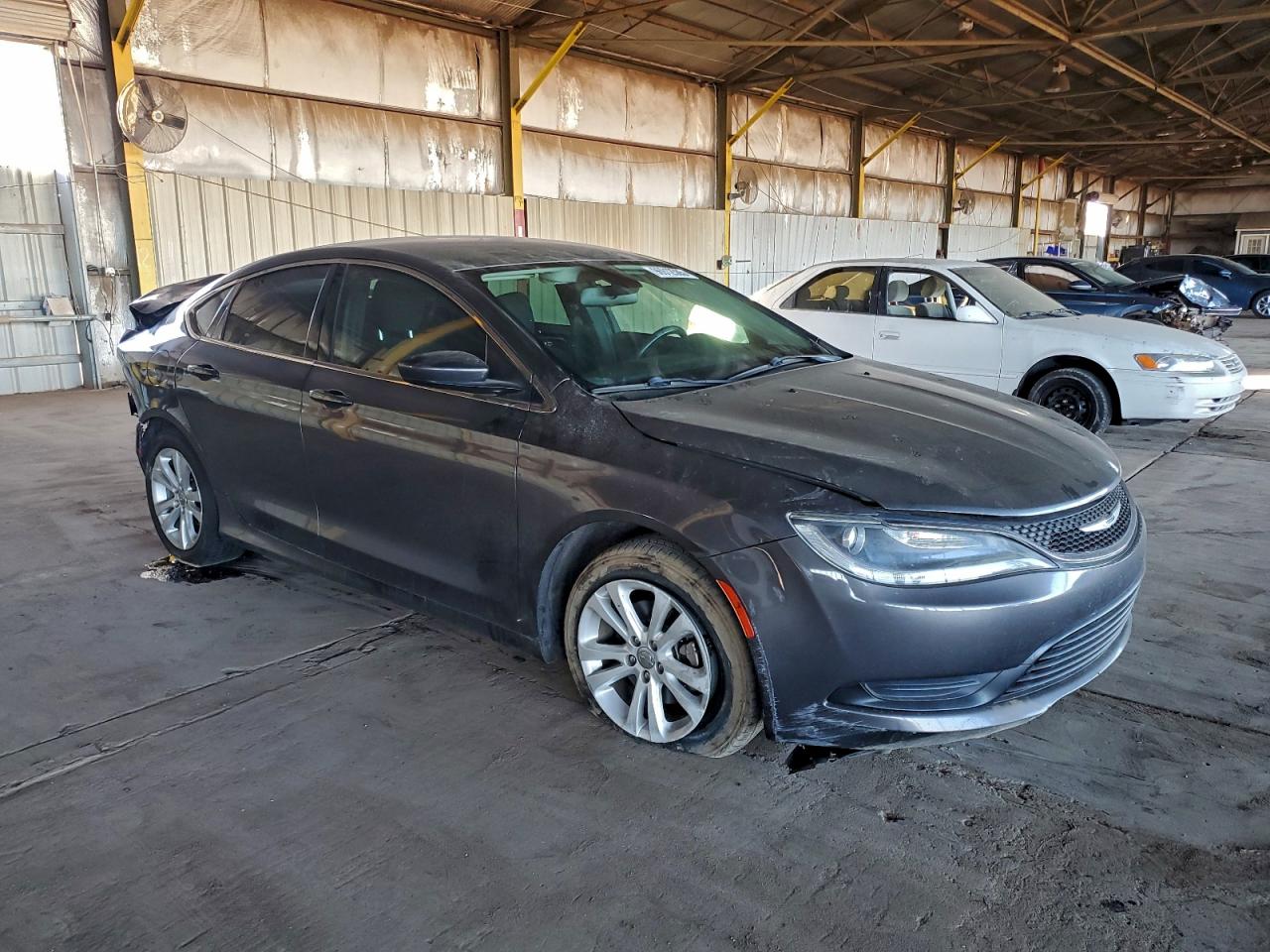 2016 CHRYSLER 200 LX photo 4