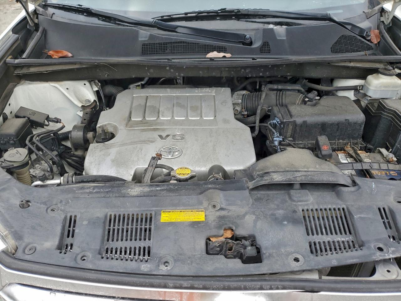2012 TOYOTA HIGHLANDER BASE photo 12