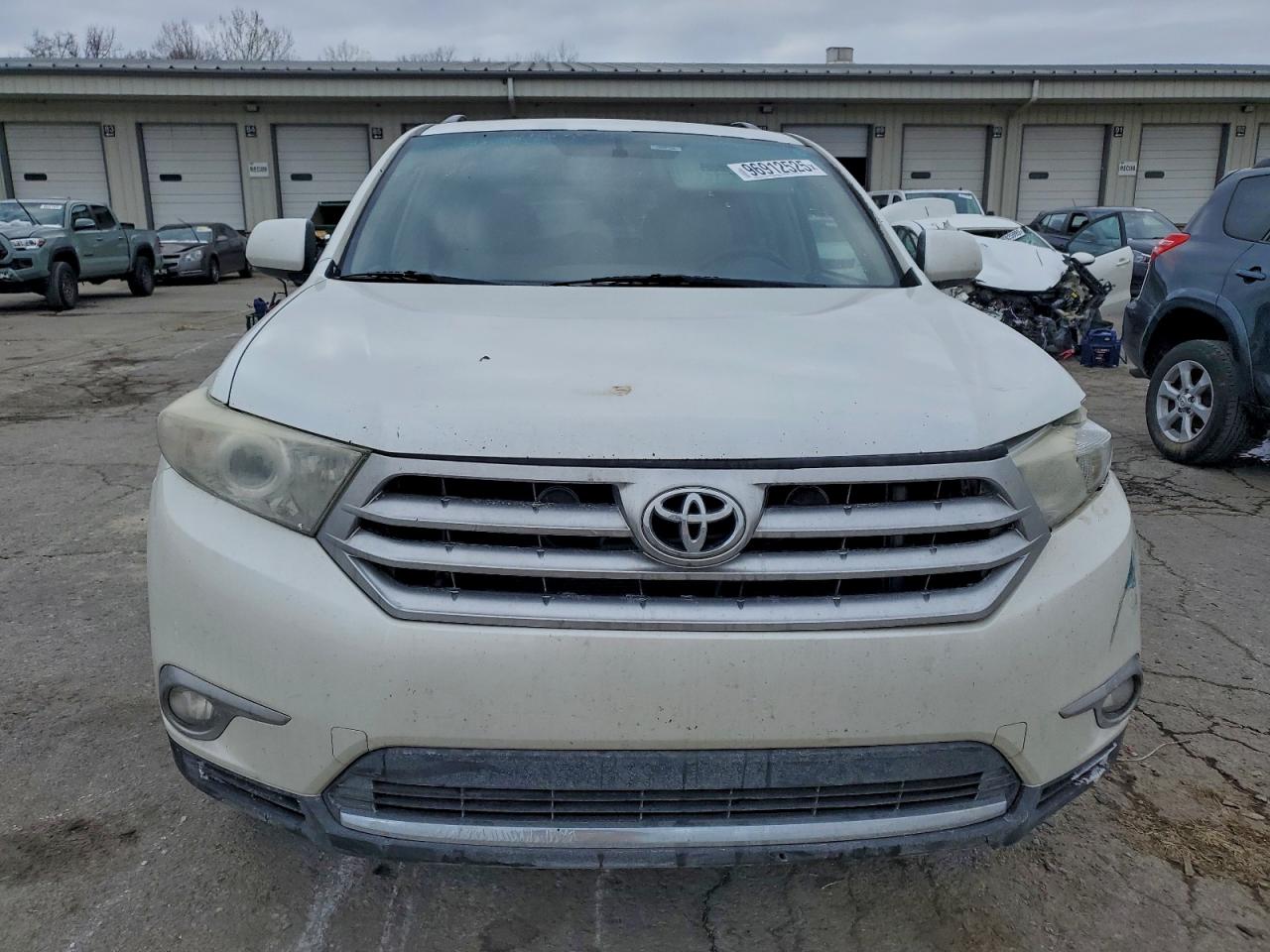 2012 TOYOTA HIGHLANDER BASE photo 5