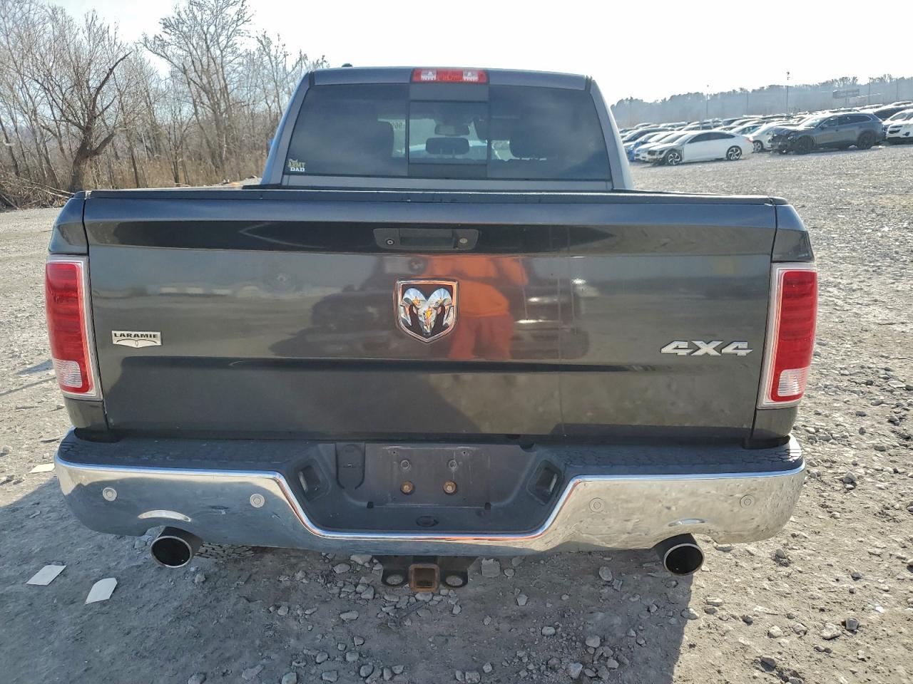 2015 RAM 1500 LARAMIE photo 6
