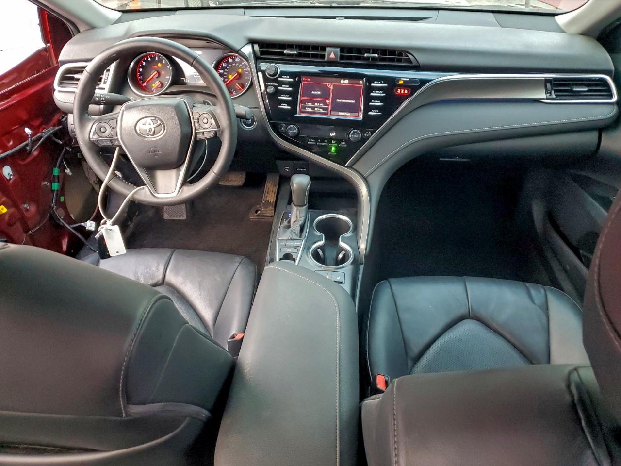 2018 TOYOTA CAMRY XSE photo 8