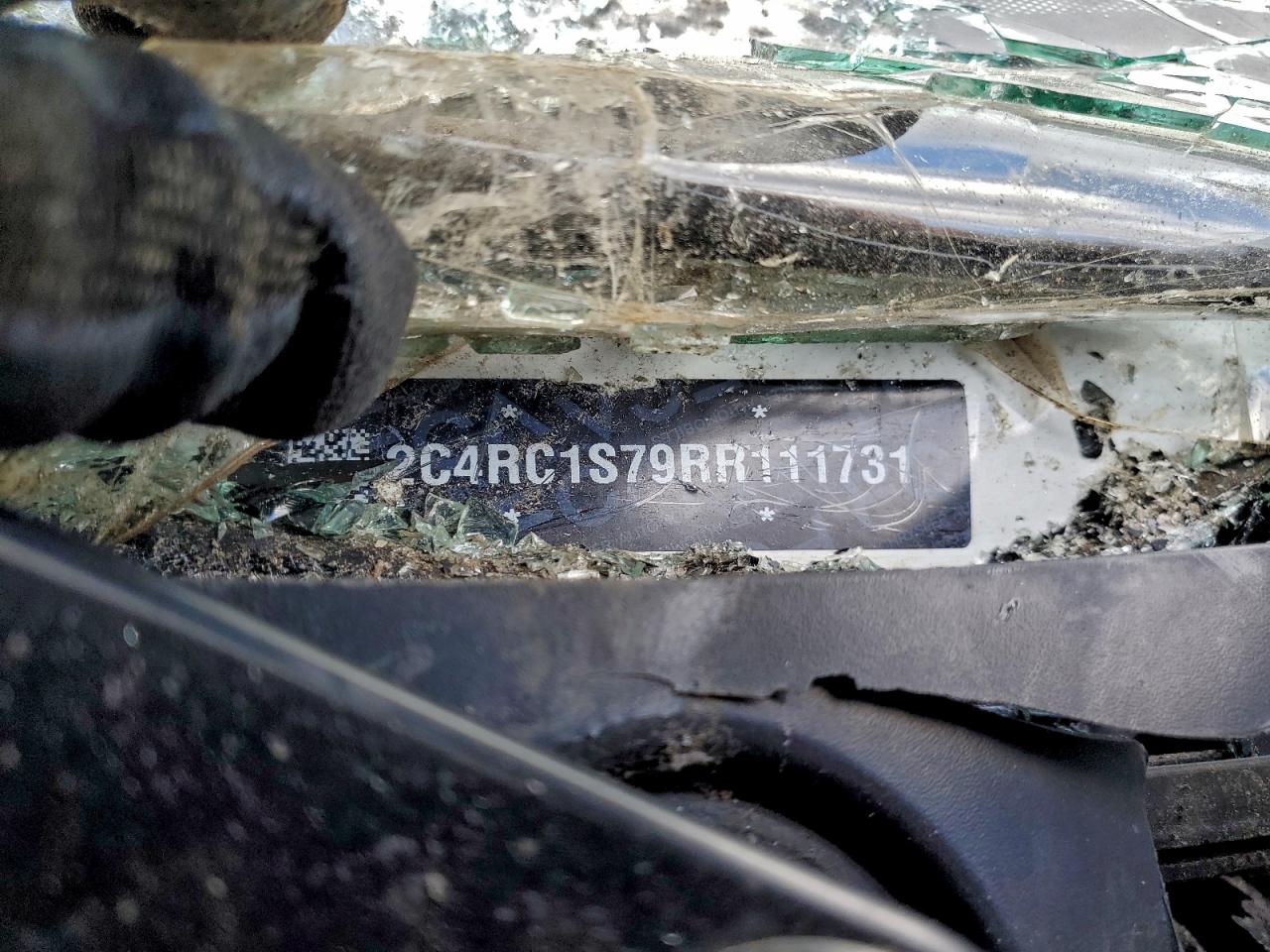 2024 CHRYSLER PACIFICA HYBRID SELECT photo 13