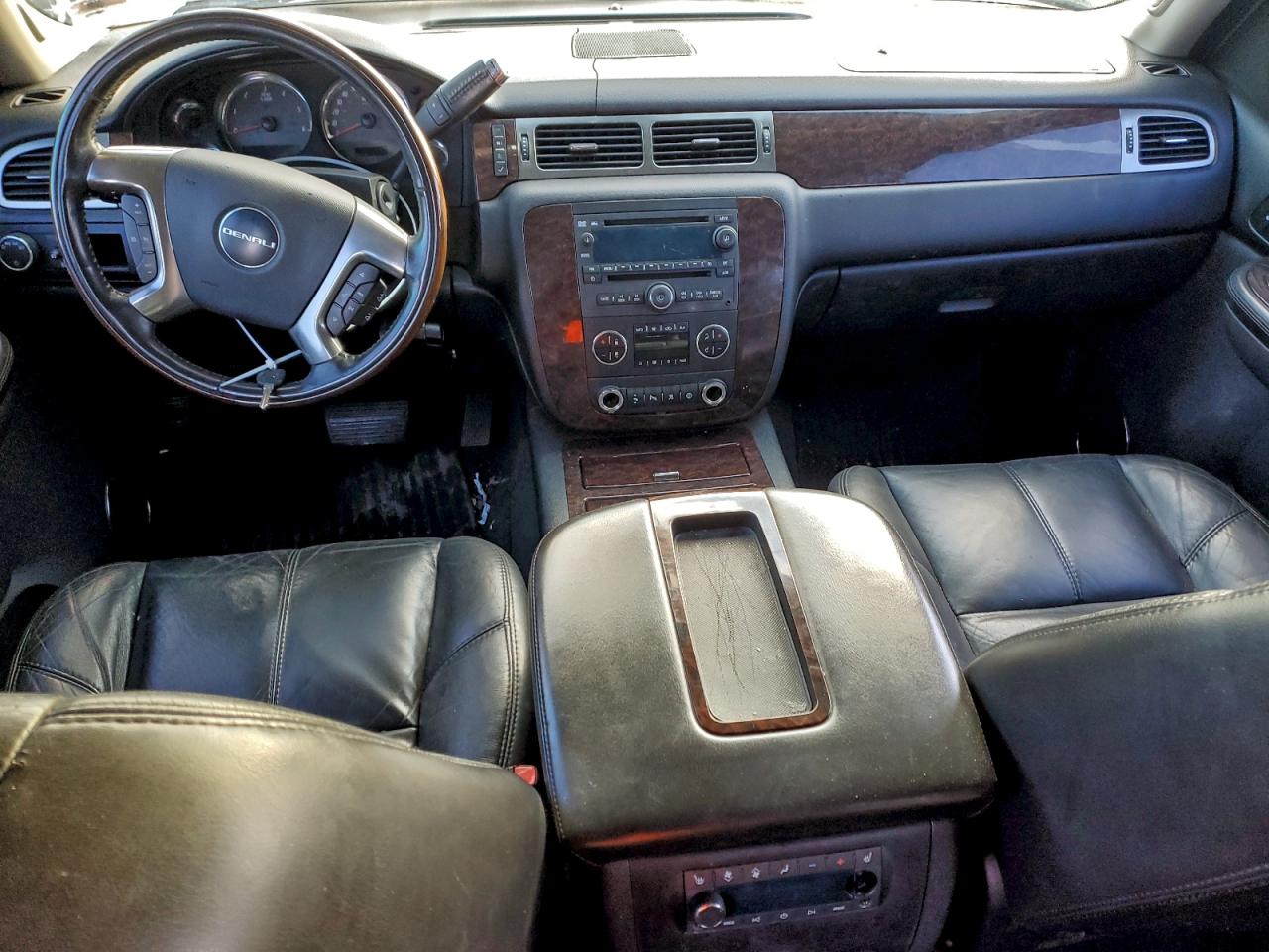 2007 GMC YUKON XL DENALI photo 8