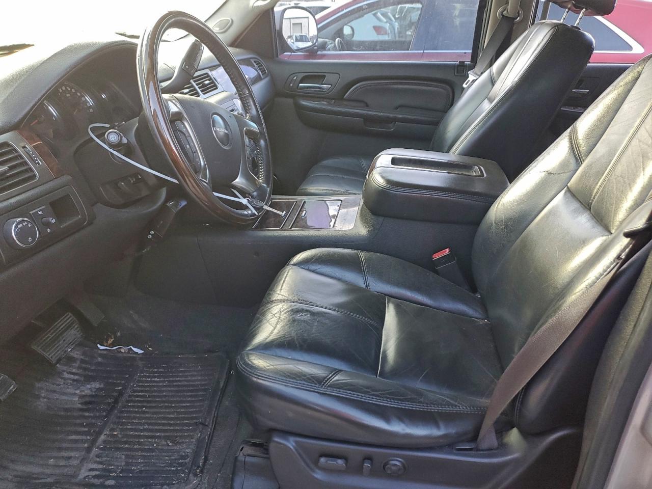 2007 GMC YUKON XL DENALI photo 7