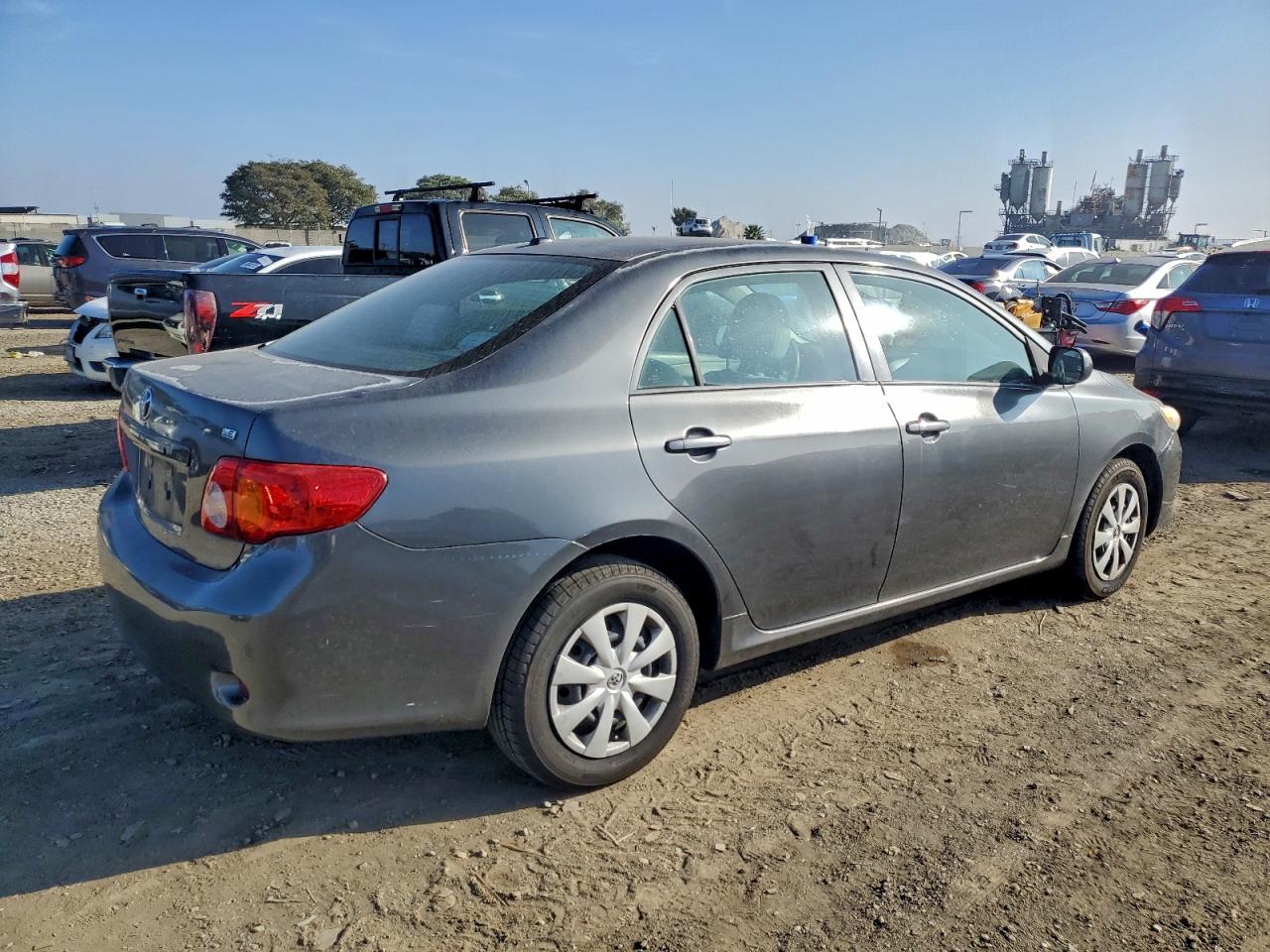 2010 TOYOTA COROLLA BASE photo 3