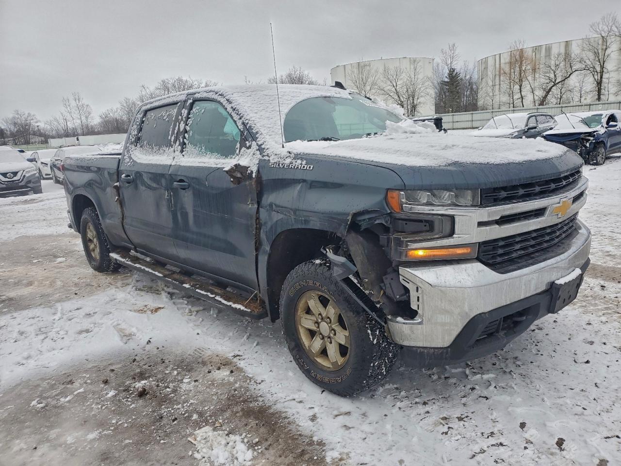 2019 CHEVROLET SILVERADO K1500 LT photo 4