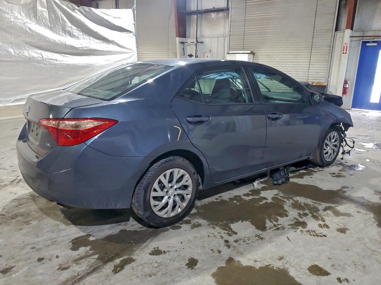 2019 TOYOTA COROLLA LE photo 3