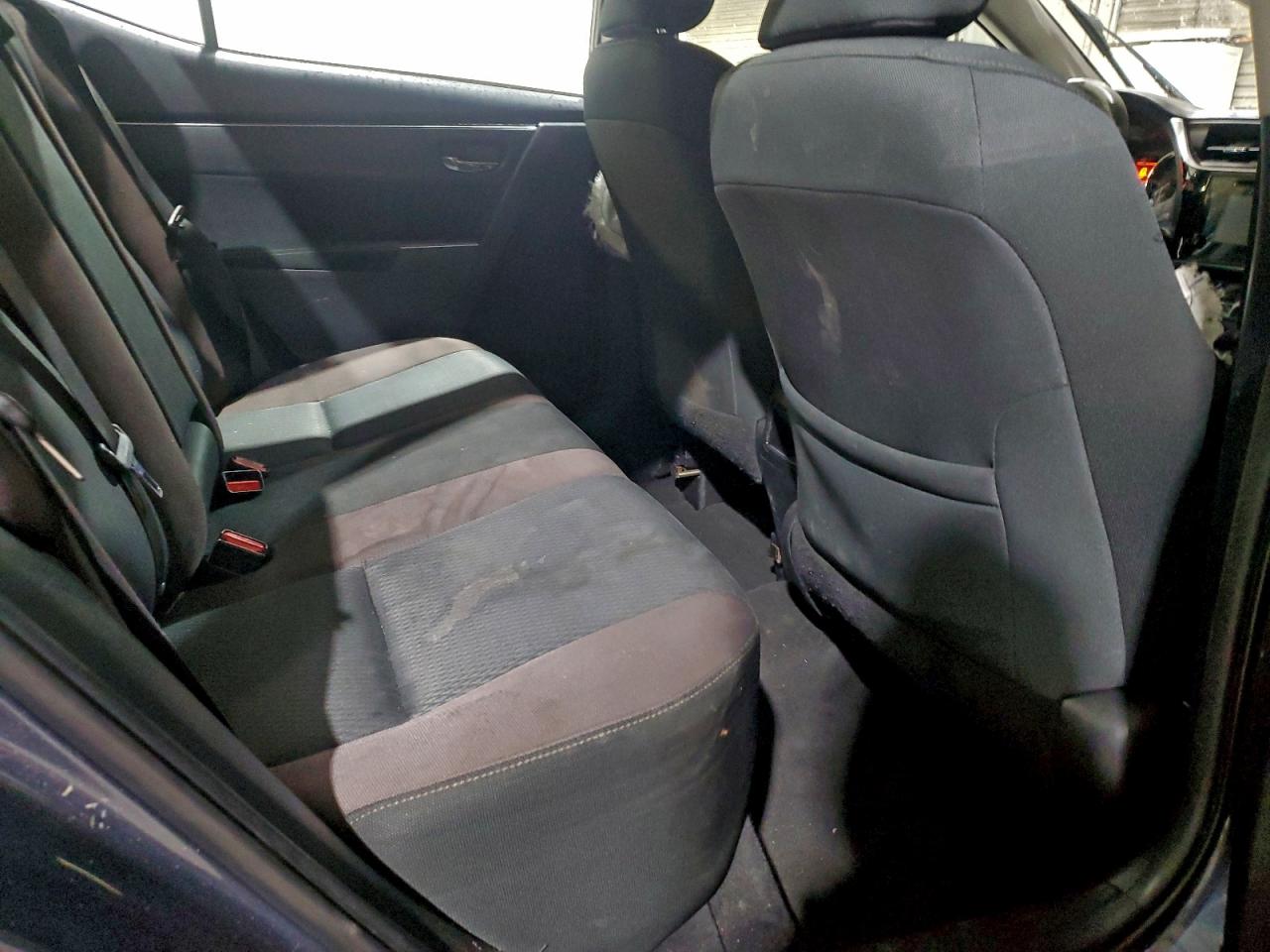 2019 TOYOTA COROLLA LE photo 10