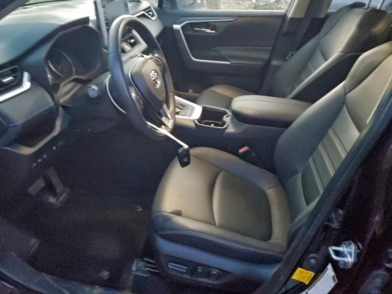 2022 TOYOTA RAV4 XLE PREMIUM photo 7