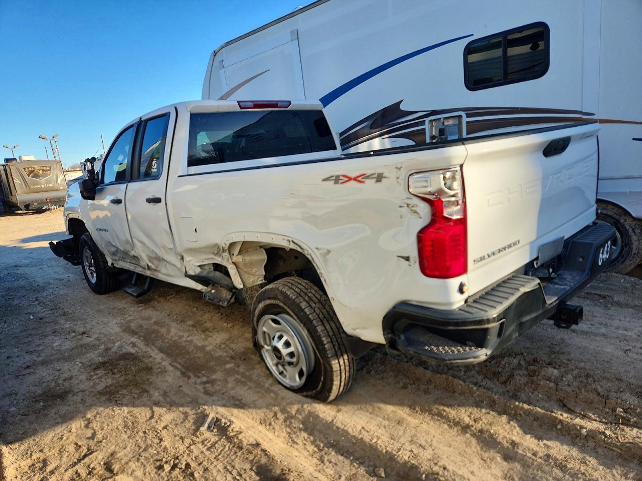 2023 CHEVROLET SILVERADO K2500 HEAVY DUTY photo 2