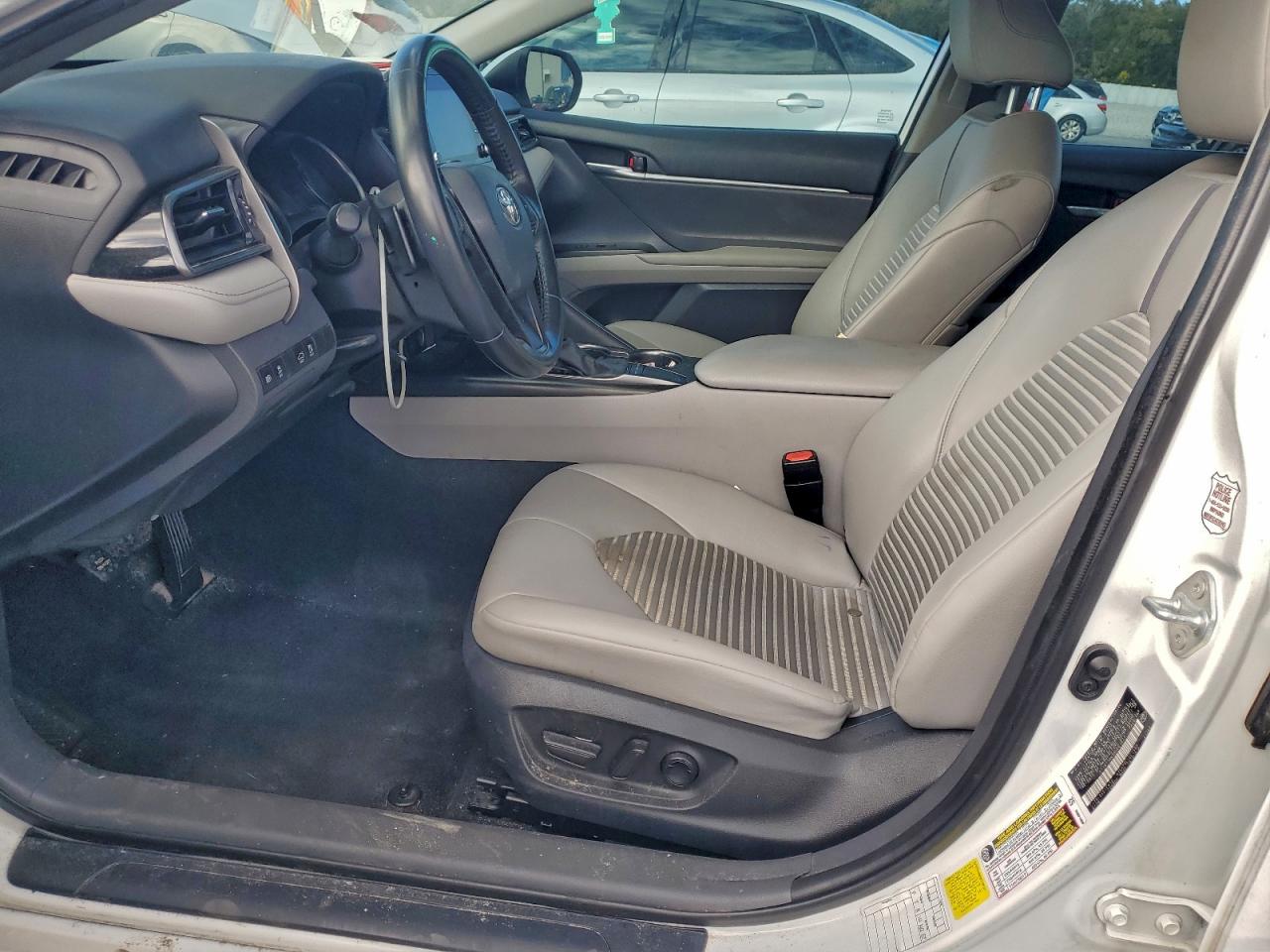 2022 TOYOTA CAMRY SE photo 7
